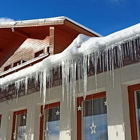 Rodinny "Hotel U Mustku" Desná Esterno foto