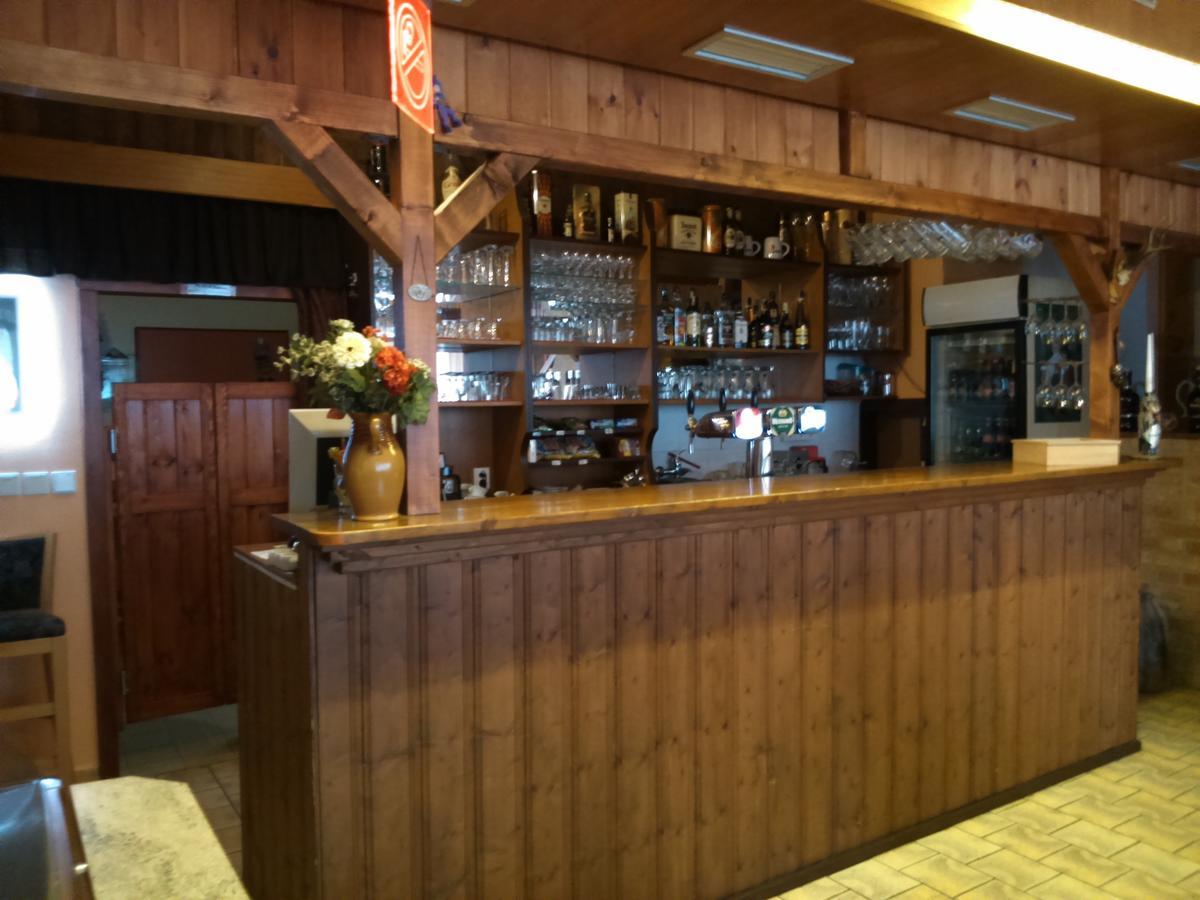 Rodinny "Hotel U Mustku" Desná Esterno foto