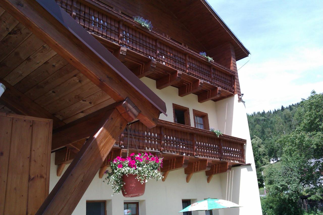 Rodinny "Hotel U Mustku" Desná Esterno foto
